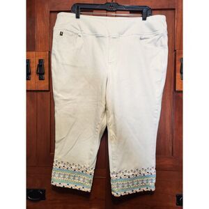 Belle by Kim Gravel Believe in Your Beauty White Jean Capris w/ Cutout Ankle 20W